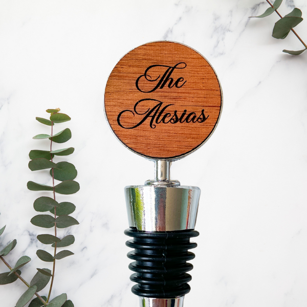 Personalized wine stoppers for couples with engraved last name design perfect for engagement wedding or anniversary gift handmade luxury bottle stopper elegant bar accessory romantic keepsake for wine lovers celebrating love unity and special memories